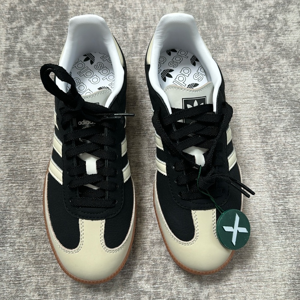 Adidas OG ‘Black Wonder White’ – Size 8 US – Pristine condition